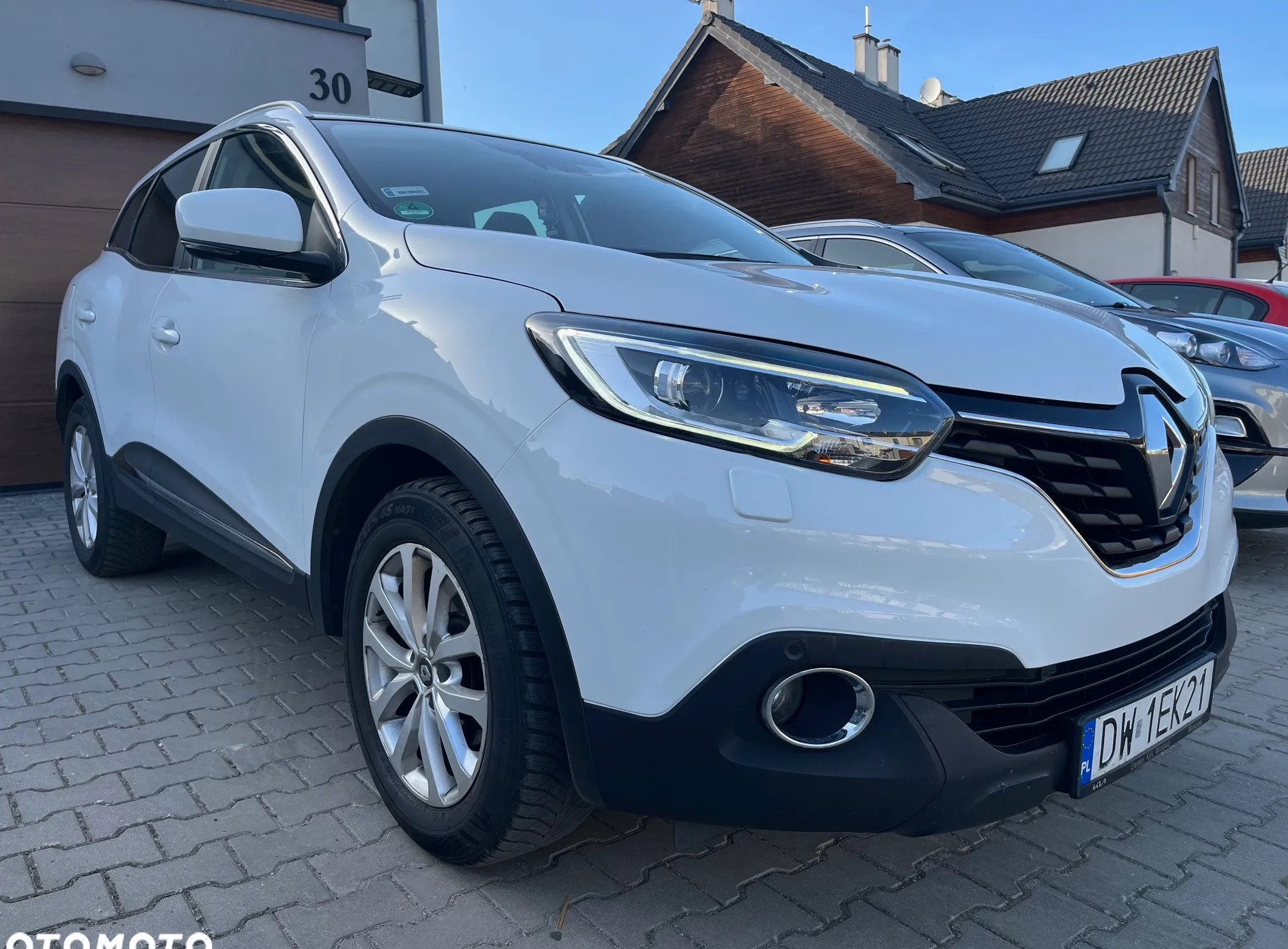 Renault Kadjar cena 54500 przebieg: 81177, rok produkcji 2018 z Wrocław małe 121